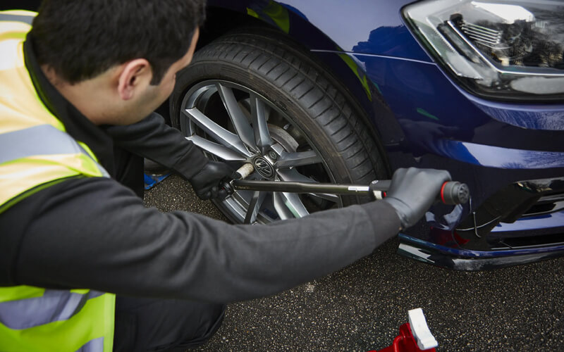 tyres-fitting