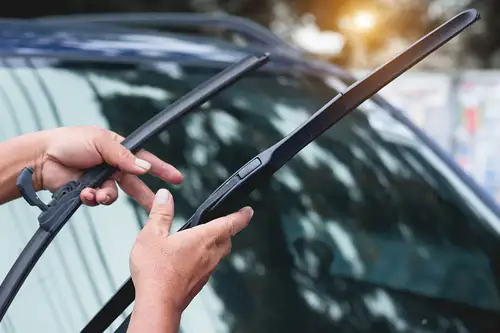 Windscreen wiper blades (front - all) replacement
